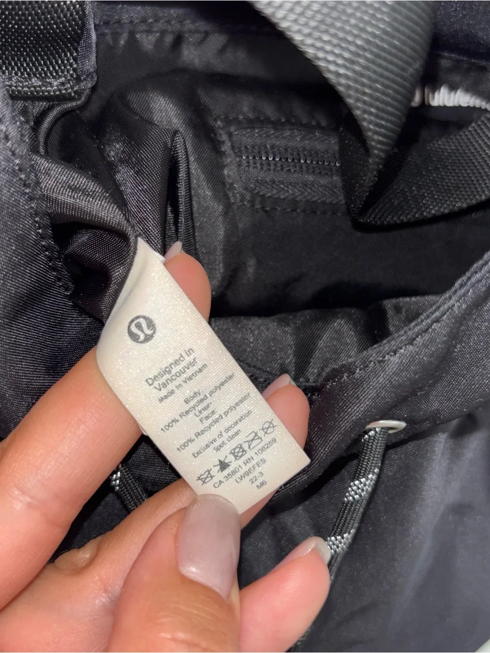 Lululemon Drawstring Bucket Crossbody Bag 5L